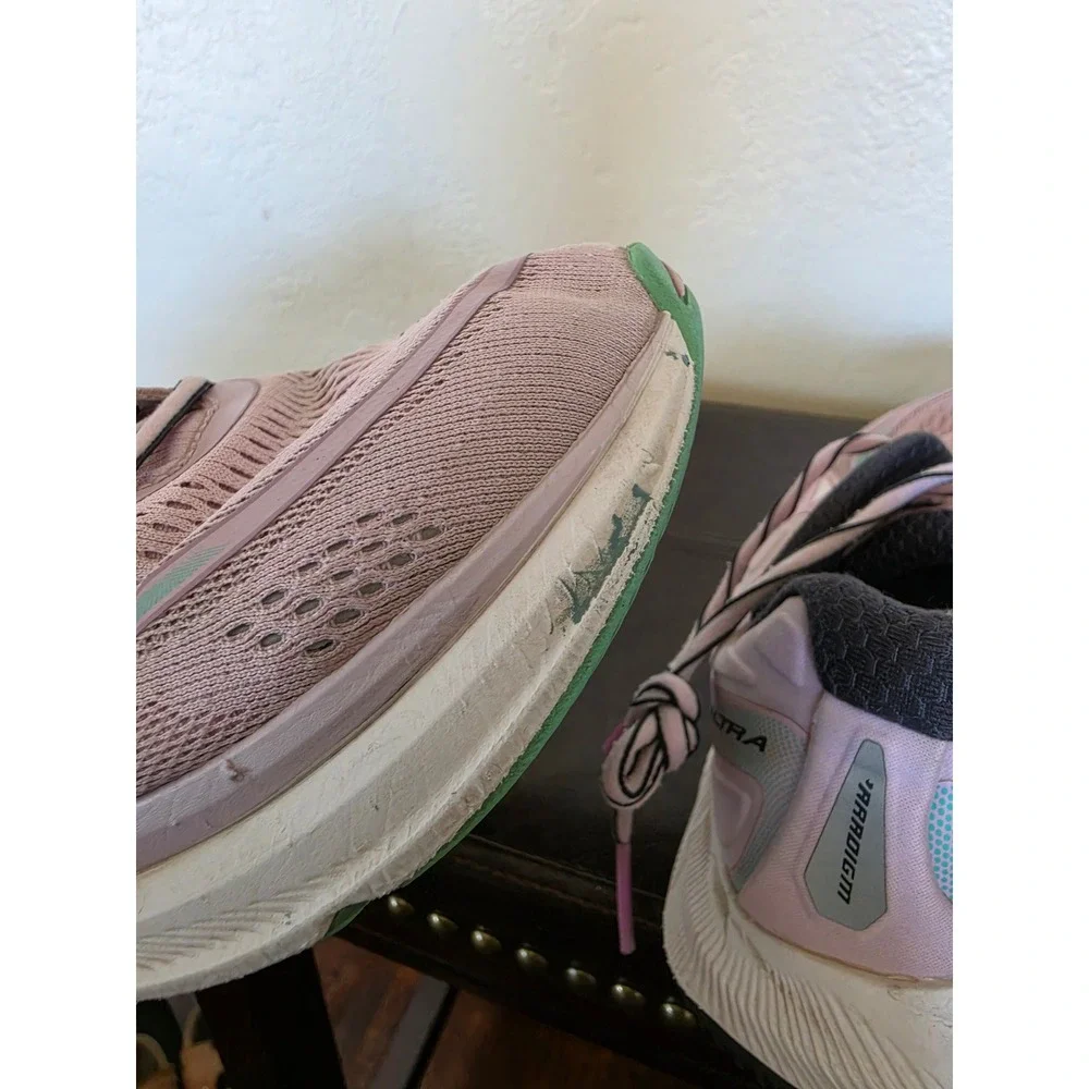 Altra light stains